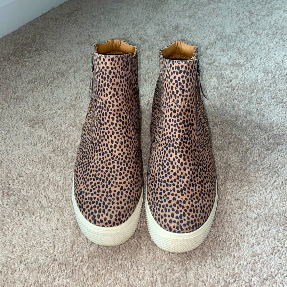 Size 10 Cheetah Wedged Shoe